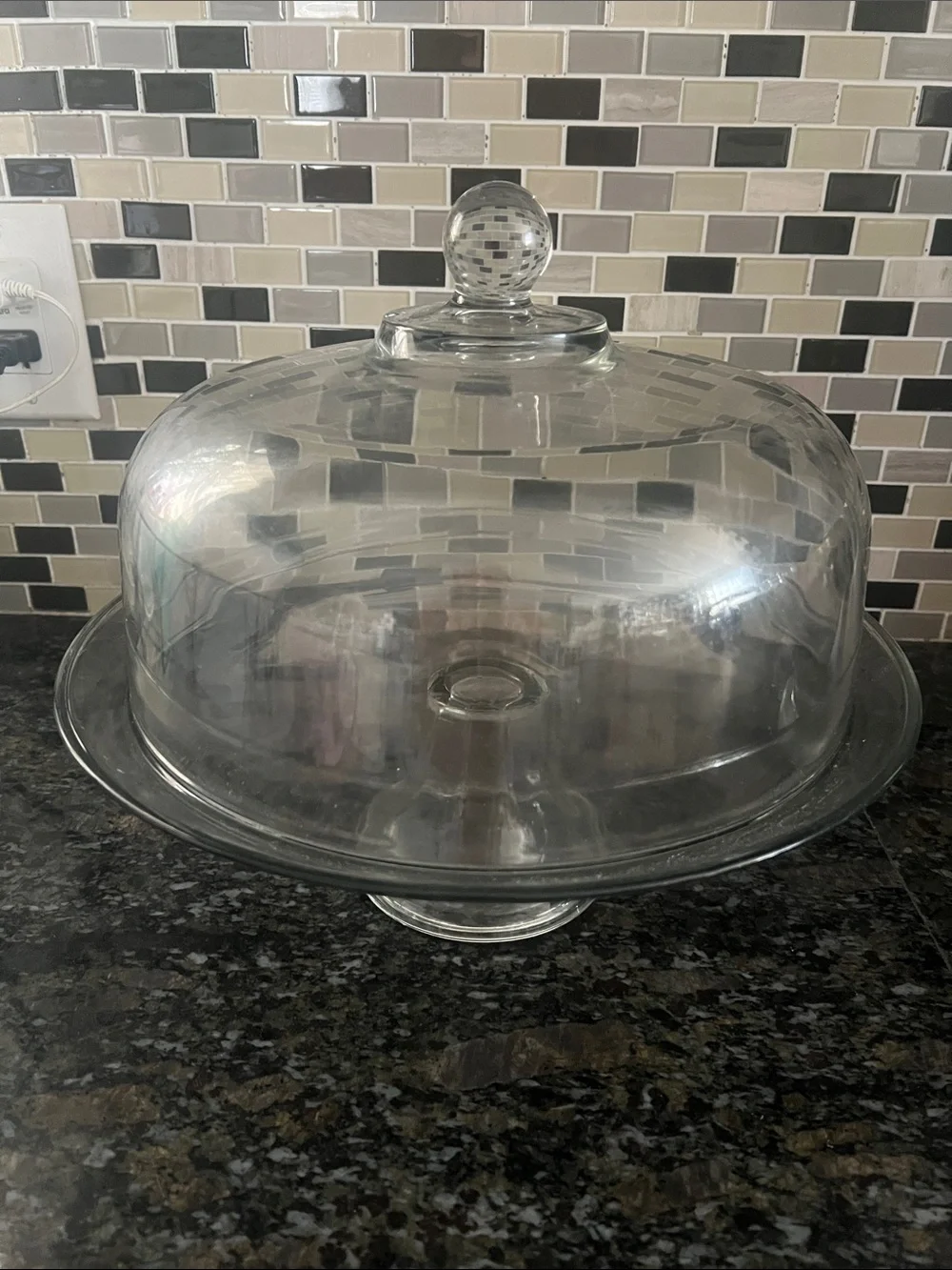 Glass Cake Stand with Dome Lid - Clear